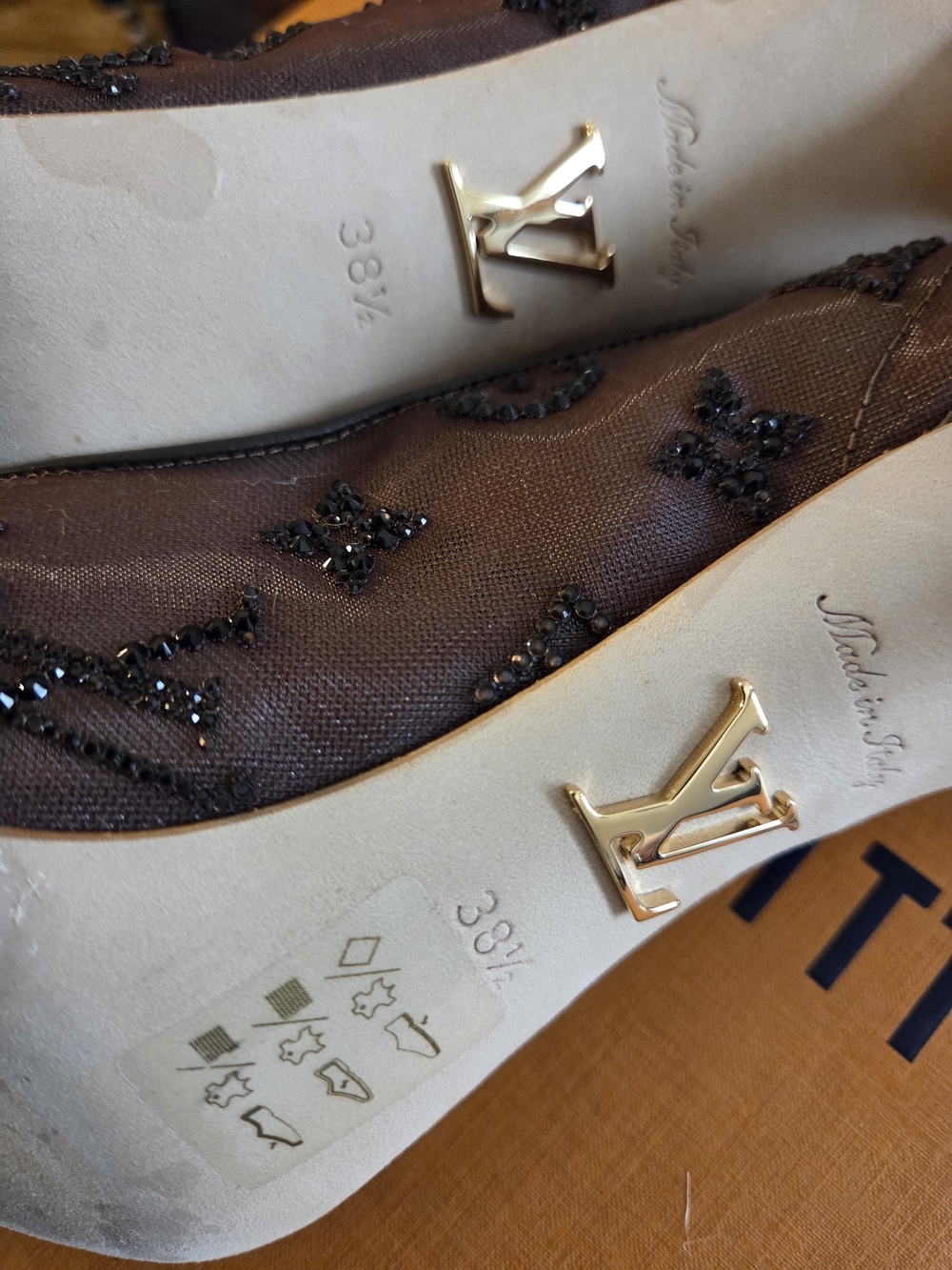 Authentic Louis Vuitton Brown Gala Pump - Picture 8 of 15